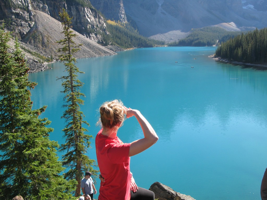 Image of Moraine Lake in the Candian rockies